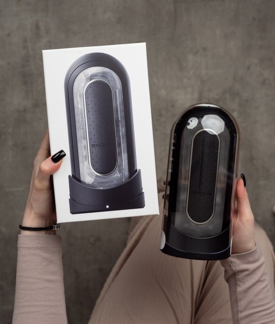 Tenga Flip Zero Gravity Electronic masturbator z wibracjami czarny