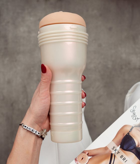 Fleshlight Girls Sky Bri celestial wagina