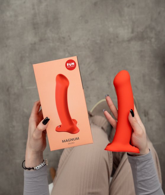 Fun Factory Magnum Dildo
