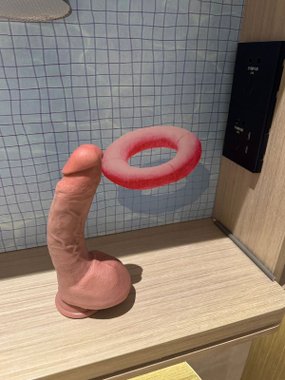 N69 Masażer Big Mike Liquid Silicone z elastycznym rdzeniem 23,5 cm