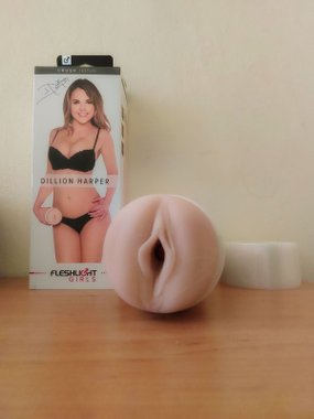 Fleshlight® Girls Dillion Harper masturbator