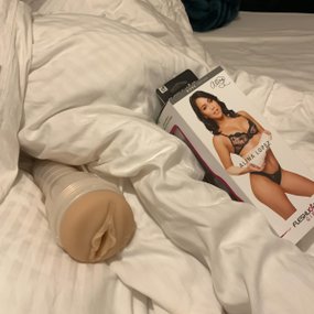 Fleshlight® Girls Alina Lopez masturbator