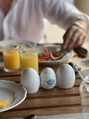 Tenga Egg Wavy II masturbator męski