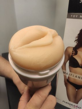 Fleshlight® Girls Maitland Ward masturbator