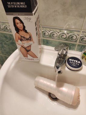 Fleshlight® Girls Alina Lopez masturbator