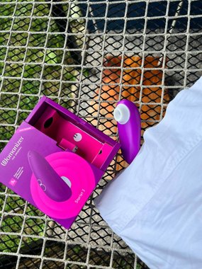 Womanizer Starlet 3 Violet bezdotykowy stymulator łechtaczki