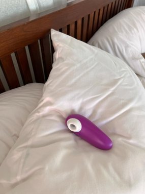 Womanizer Starlet 3 Violet bezdotykowy stymulator łechtaczki