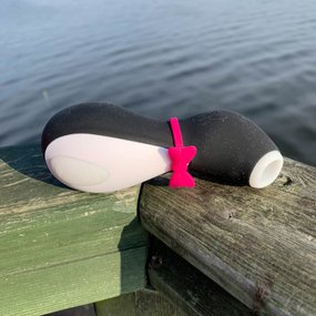 Satisfyer Penguin bezdotykowy masażer - wibrator Pingwinek