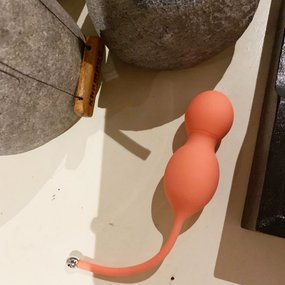 We-Vibe Bloom kulki do ćwiczeń mięśni Kegla z aplikacją na telefon