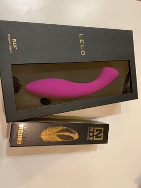 Lelo Ella dildo