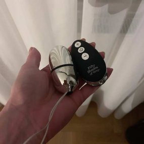 Fifty Shades of Grey Relentless Vibrations wibrujące jajko na pilota