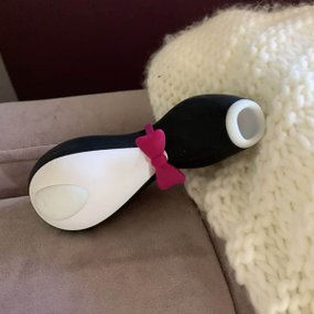 Satisfyer Penguin bezdotykowy masażer - wibrator Pingwinek