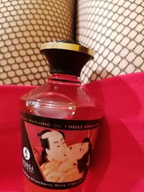 Shunga Aphrodisiac sparkling strawberry wine olejek do masażu