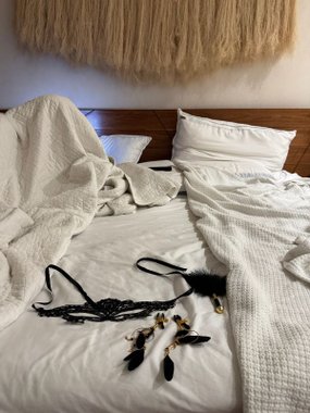 Mr. & Mrs. Koronkowa maska kostiumowa czarna