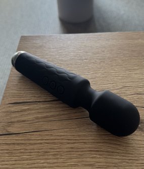 N69 Mini Wand + z nakładką masażer do ciała