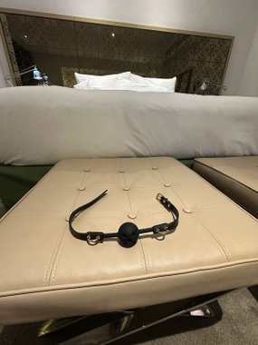 Mr. & Mrs. knebel kulkowy oddychający silikonowy czarny