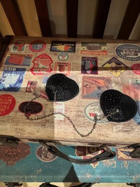 Mr. & Mrs. Nasutniki serca z łańcuszkiem