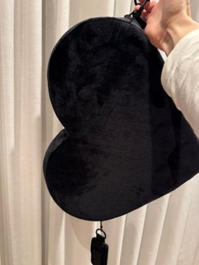 Mr. & Mrs. Poduszka pozycjonująca serce czarna