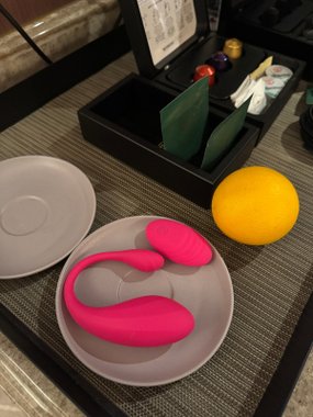 Lovense Lush 3 wibrujące jajko sterowane aplikacją na telefon