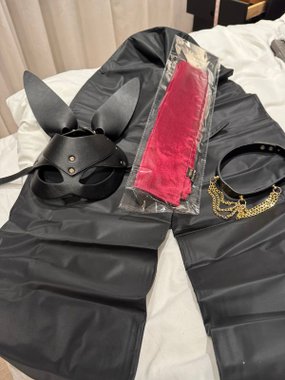 Mr. & Mrs. Maska królicza z długimi uszami czarna