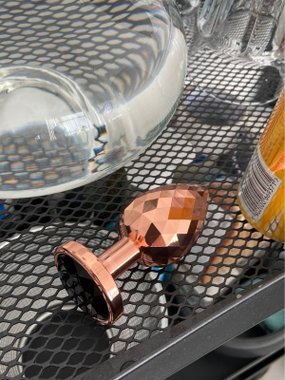 N69 aluminiowy ozdobny z kryształkiem różowe złoto M