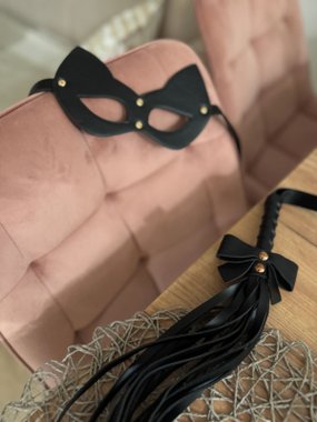 Mr. & Mrs. maska kotka czarna z różowym złotem