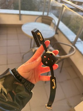 Mr. & Mrs. knebel kulkowy oddychający pasek cienki czarny