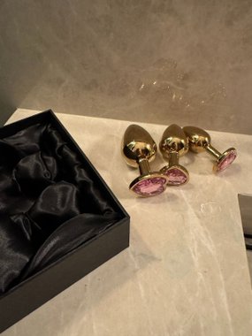 N69 zestaw serce z kryształkiem różowym