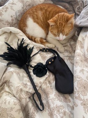 Mr. & Mrs. maska na oczy czarna z gumką