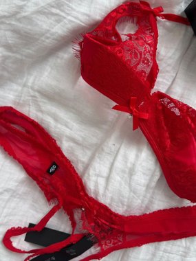 Obsessive 870-SEC-3 komplet: biustonosz i stringi z otwartym krokiem