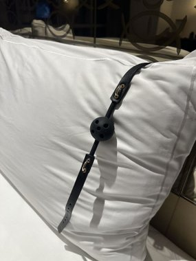 Mr. & Mrs. knebel kulkowy oddychający silikonowy czarny