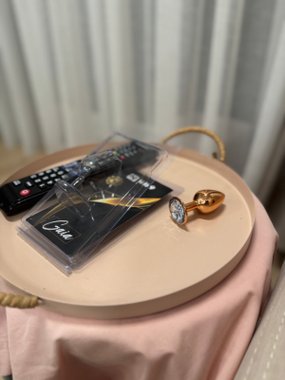 N69 Gaia aluminiowy korek ozdobny z kryształkiem przezroczystym S