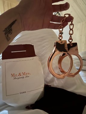 Luxure by Mr.&Mrs. kajdanki metalowe rose gold