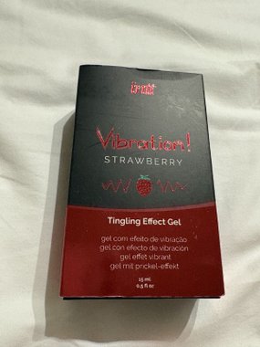 INTT Vibration Strawberry 15 ml żel stymulujący dla par