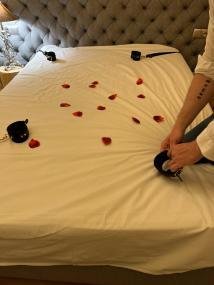 Luxure by Mr.&Mrs. pasy do wiązania do łóżka